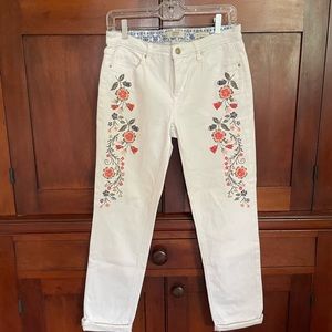 Vintage America Brand Embroidered White Jeans 4/27